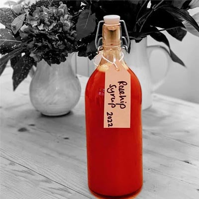 How to make your very own Rosehip Syrup