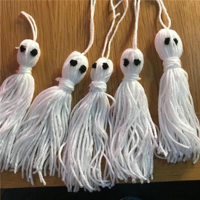 Easy DIY Halloween Yarn Ghosts  - Plastic Free - Rainbow Life