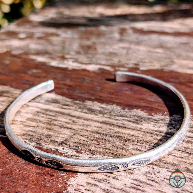 Load image into Gallery viewer, Karen Hilltribe Silver Bangle - Bea
