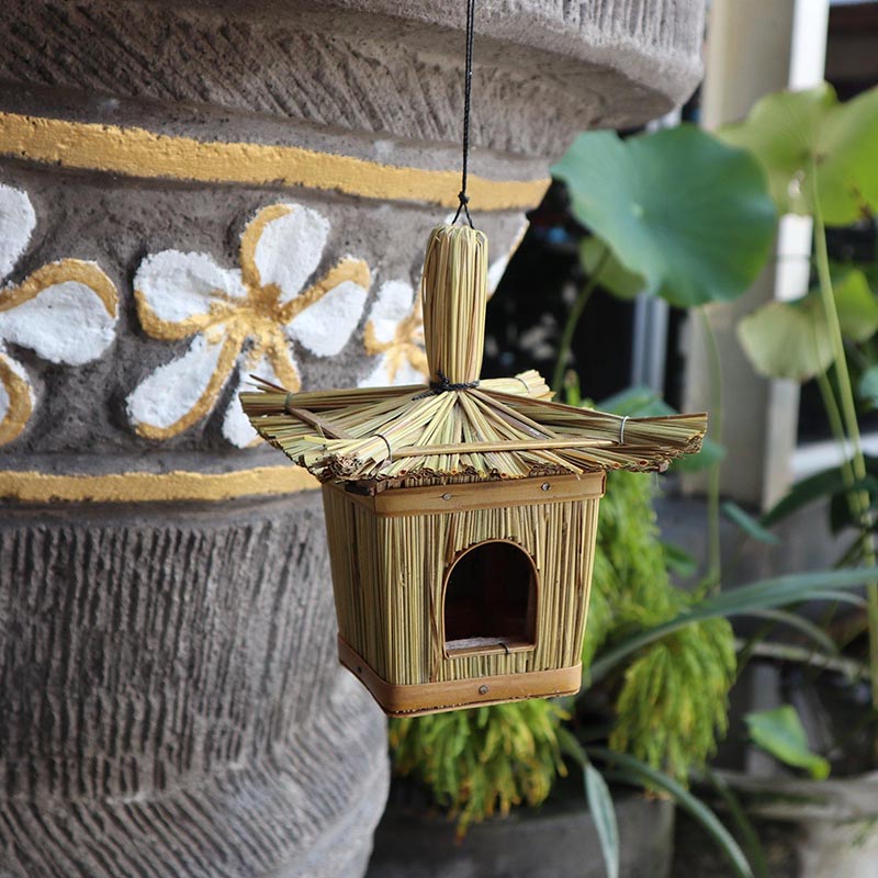 Natural Seagrass Bird House