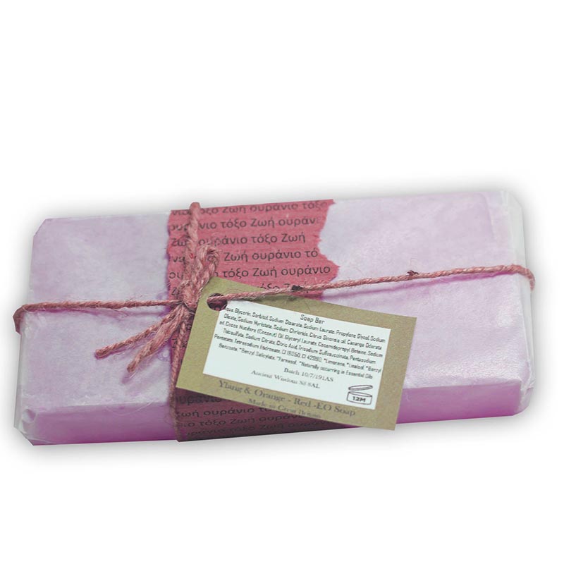 Load image into Gallery viewer, Aromatherapy Essential Oil Soap - Ylang and Orange
